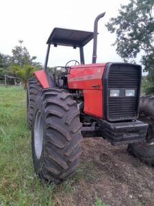 TRATOR AGRICOLA MASSEY FERGUSSON MF 660